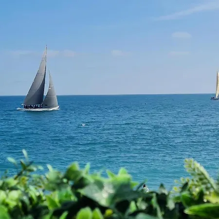 아파트 Bonaparte - *